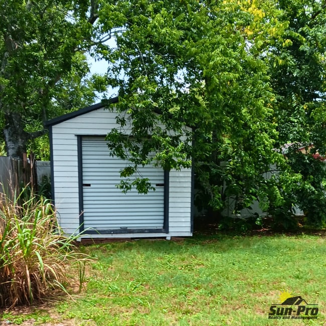 Photo - 212 Mullally St