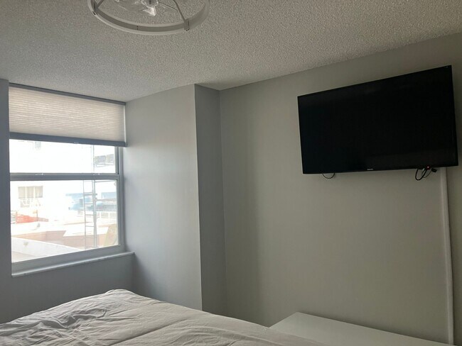 Photo - 111 Briny Ave Unidad #703