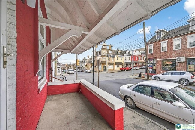 Photo - 503 W Gordon St