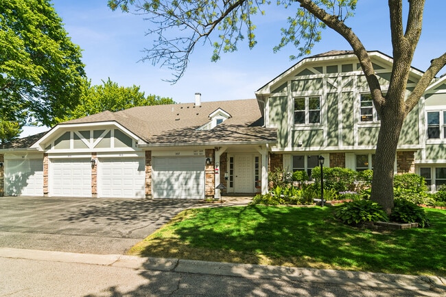 Building Photo - 1411 Wentworth Ct