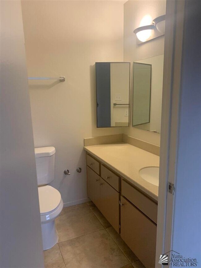 2901 S Palo Verde Ln Condo Unit 7 Condo for Rent in Yuma, AZ