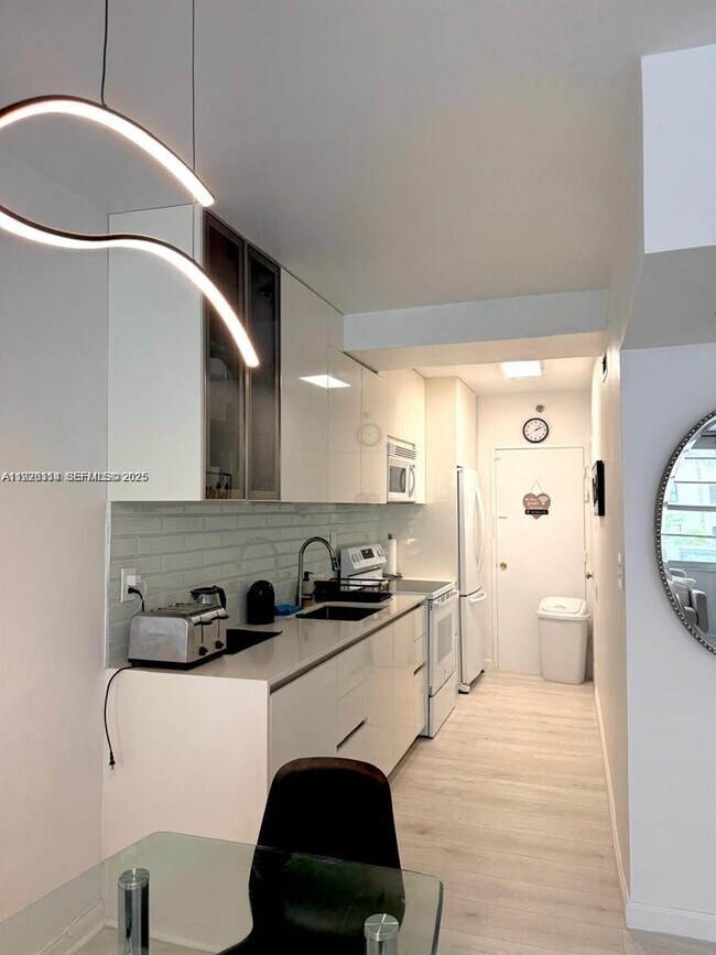 Photo - 100 Lincoln Rd Unit 430