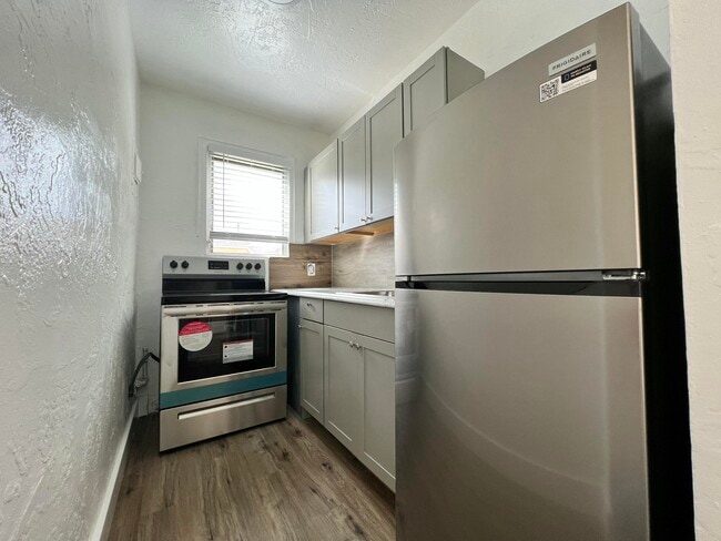 Photo - 1739 Moffett St Unit 3