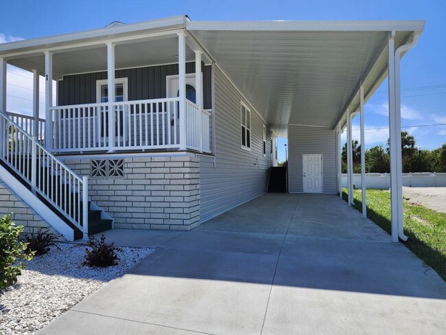 Photo - 1 Flamboyant St