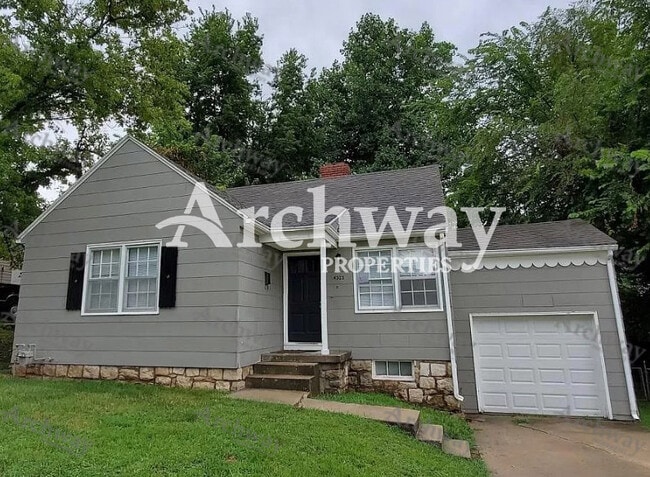 Building Photo - 4323 Troup Ave