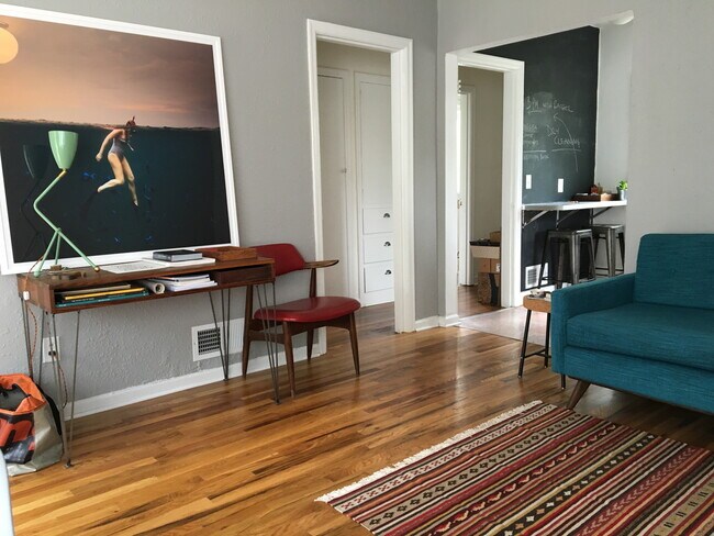 Photo - 35 NE Going St Unidad 35