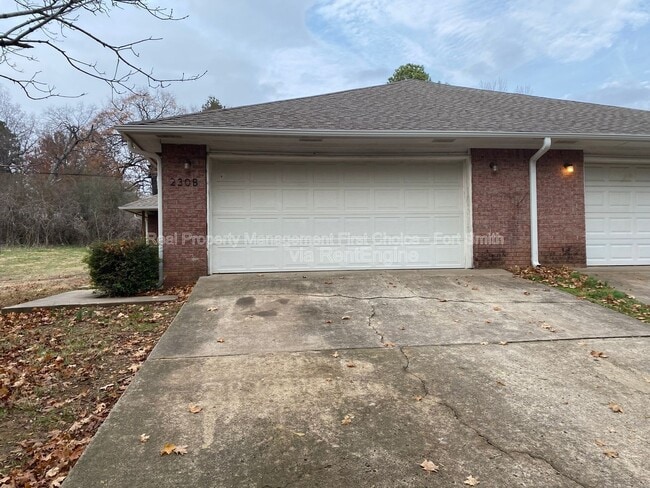 Photo - 230 W Gary St