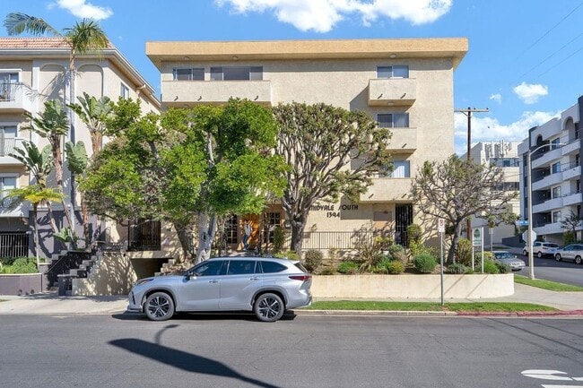 Photo - 1394 Midvale Avenue,