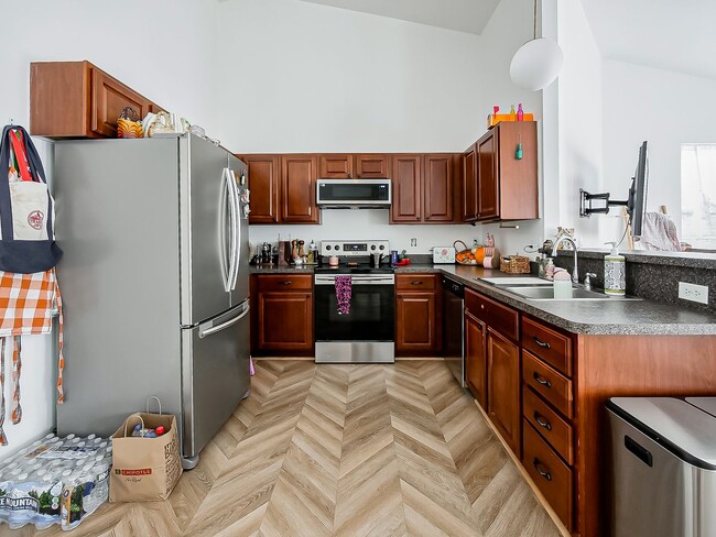 Photo - Available now!!Welcome to this charming 2-bedroom, 2-bathroom Condo in Sterling Heights, MI.