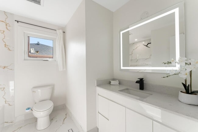 Photo - 1186 Glenashton Dr