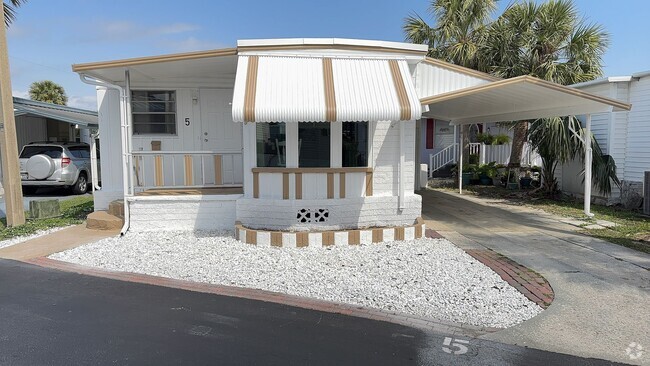 Building Photo - Newly Renovated South Tampa One Bedroom, O... Rental