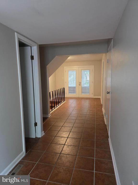 Photo - 305 Radcliffe Dr