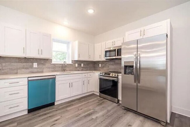 Photo - Brand New 4 Bedroom / 3.5 Bathroom Townhom...