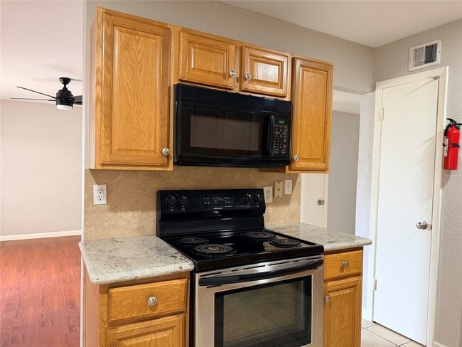 Photo - 2102 5th Ave N Unidad 3