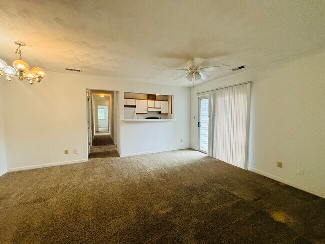 Photo - 400 Berryfield Ln
