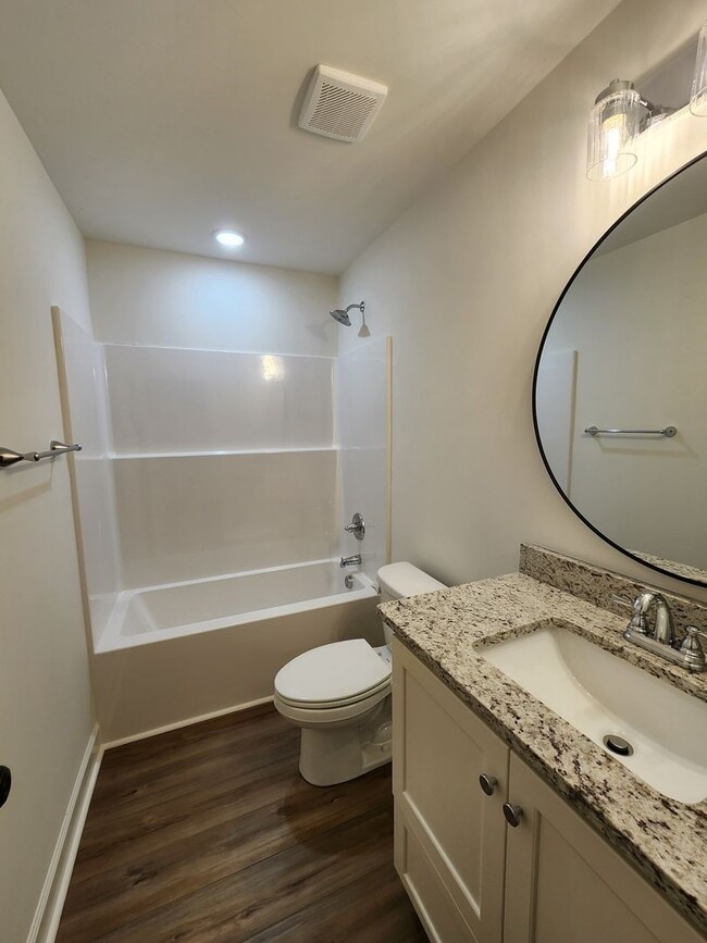 Photo - !!New Construction!! NEAR Pinegrove Elementary/Middle - 4BR Home with Granite Countertops, LVP Fl...