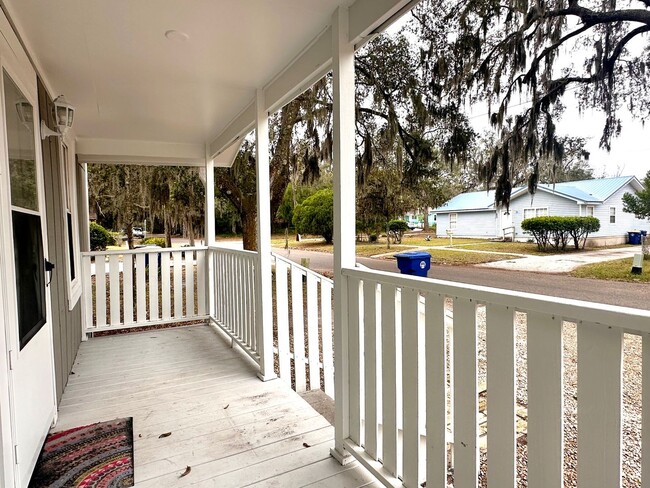 Photo - Fernandina Bungalow! Close to Downtown and the beach!