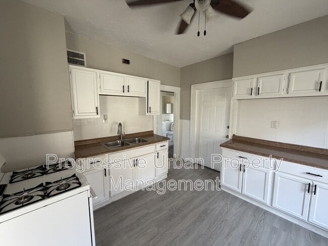 Photo - 3349 E 125th St