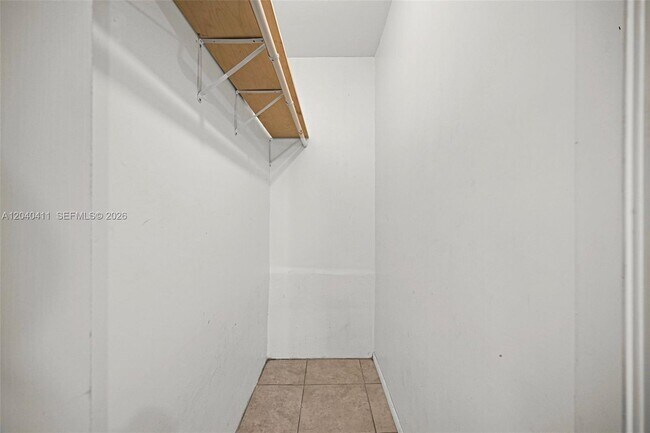 5069 NW 41st Ct Unidad -