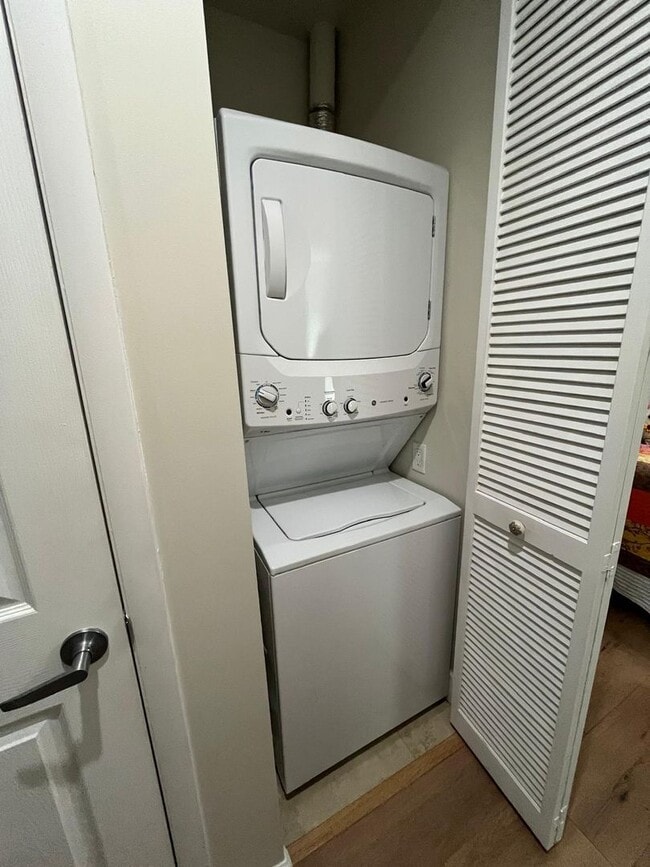 Photo - Modern 1BR/1BA Condo with 2 Parking Spaces – Prime Coral Gables Location