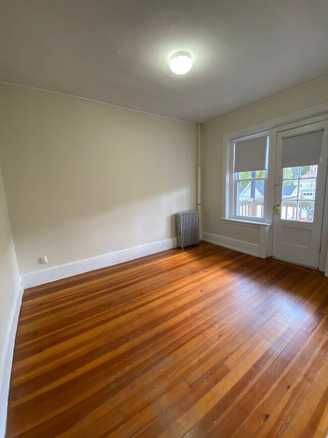 No Brokers Fee, No Security Deposit, Heat ... - No Brokers Fee, No Security Deposit, Heat ... Condo