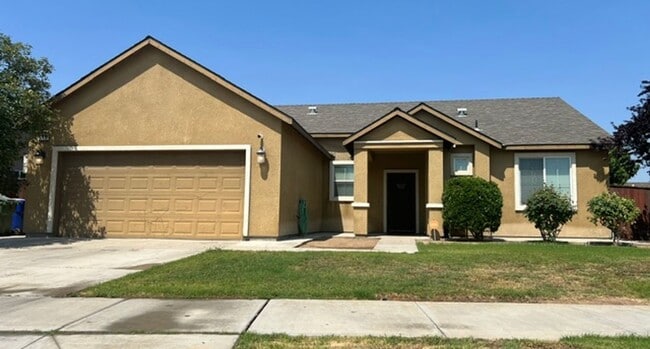 Building Photo - Dinuba House For Rent