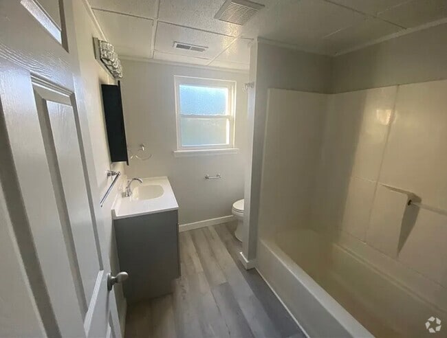 Building Photo - 406 College Ave Unit B Rental