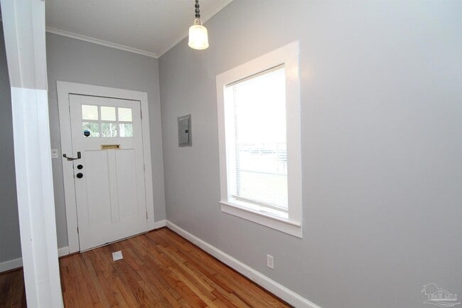 Photo - 618 N B St
