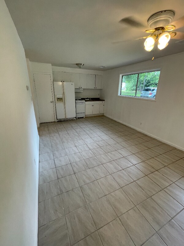 Photo - 645 Academy St Unit A