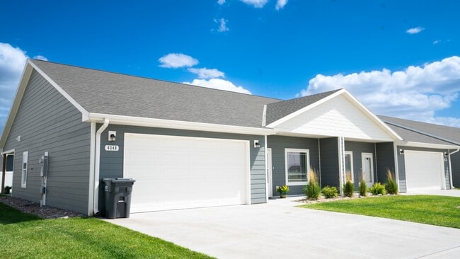 Building Photo - 4340 Dawn St