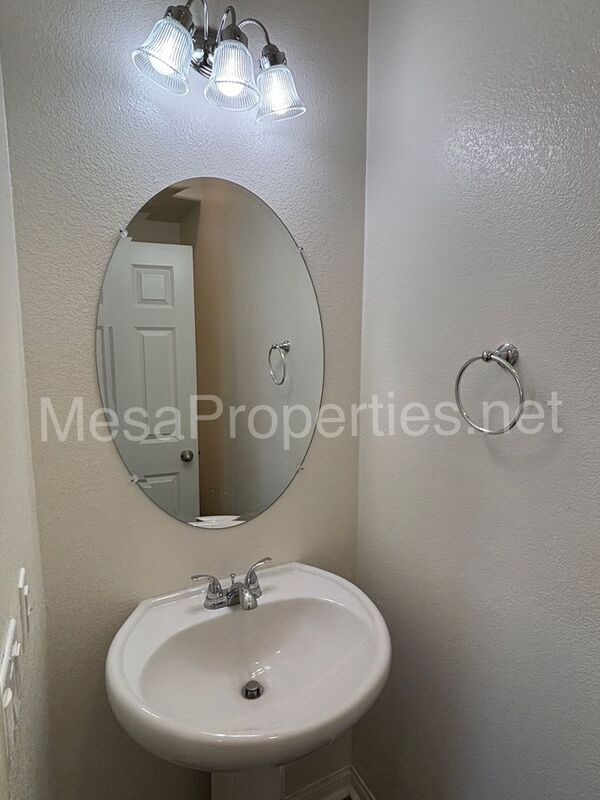 Photo - 795 Hazel Wy