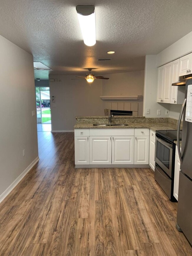 Photo - 38A Lindsay Dr Unit 38 A Lindsay Drive