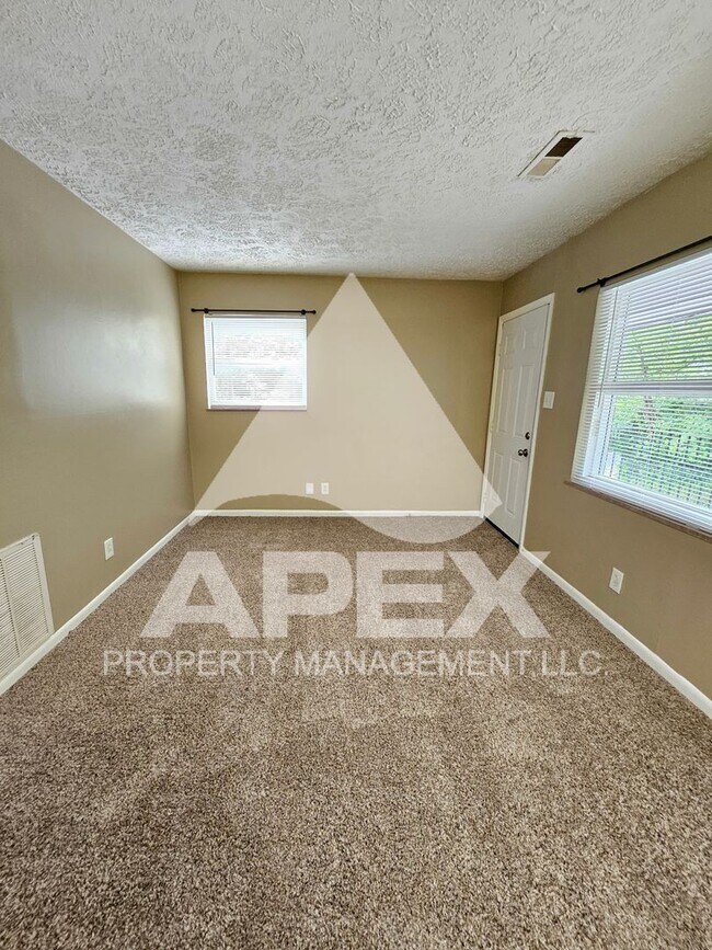 Photo - Spacious 1-Bd / 1-Ba Apartment In South Knoxville! Unidad Apt #8