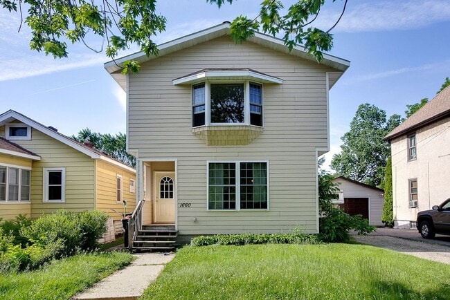 Photo - JUNE MOVE IN- HAMLINE UNIVERSITY - 6 BEDROOM