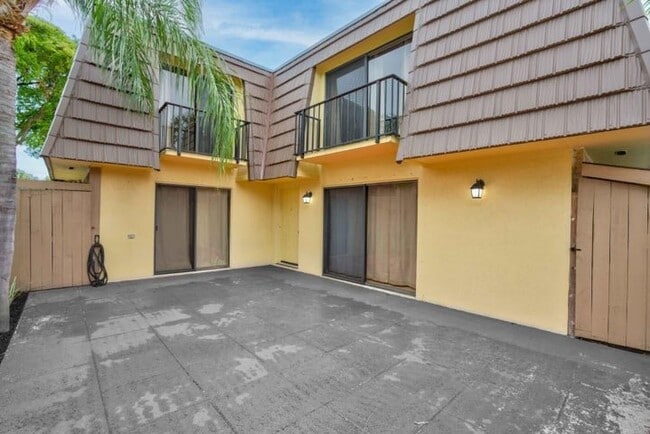Photo - 904 9th Ct