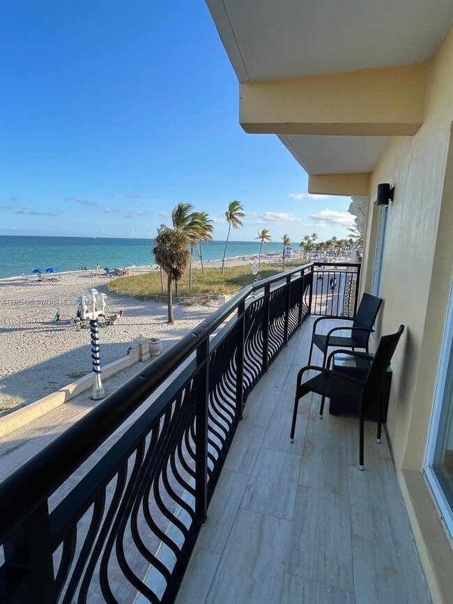 Building Photo - 1815 N Surf Rd Unit 304