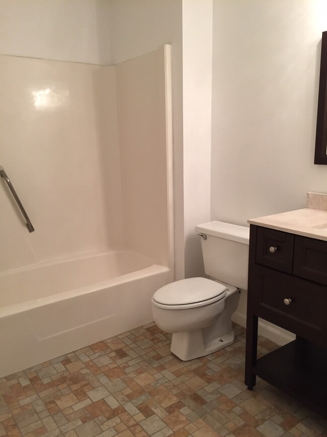 Photo - 727 6th Ave S