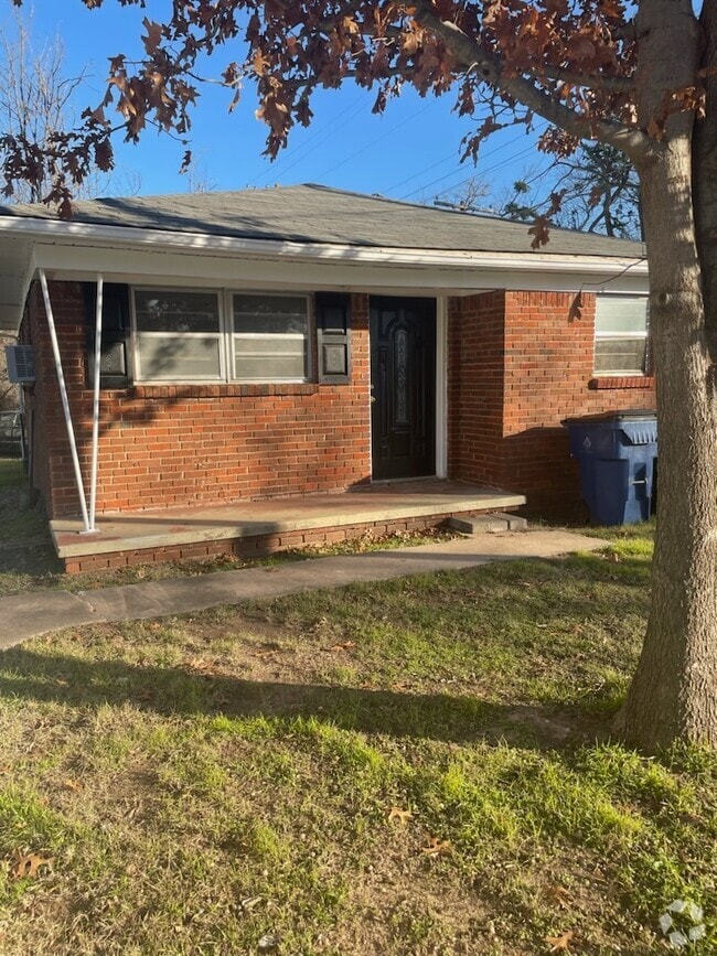 Building Photo - 106 S 14th St Rental