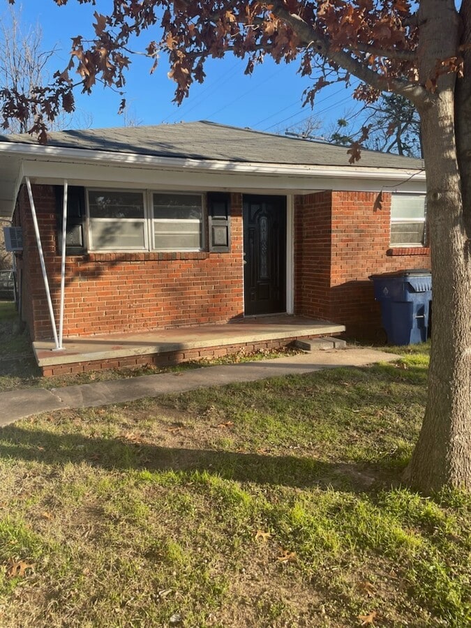 Photo - 106 S 14th St House