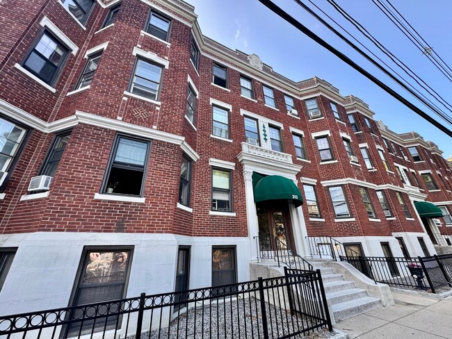 Photo - 2Br/1Bth Great location, Brookline line, Laundry in building! Parking available! Walk to Green Line