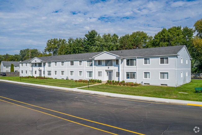 Building Photo - Bloomfield Square Apartments - Auburn Hills, MI