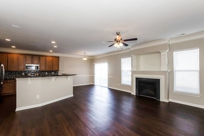 Photo - 5013 Broad Leaf Ct