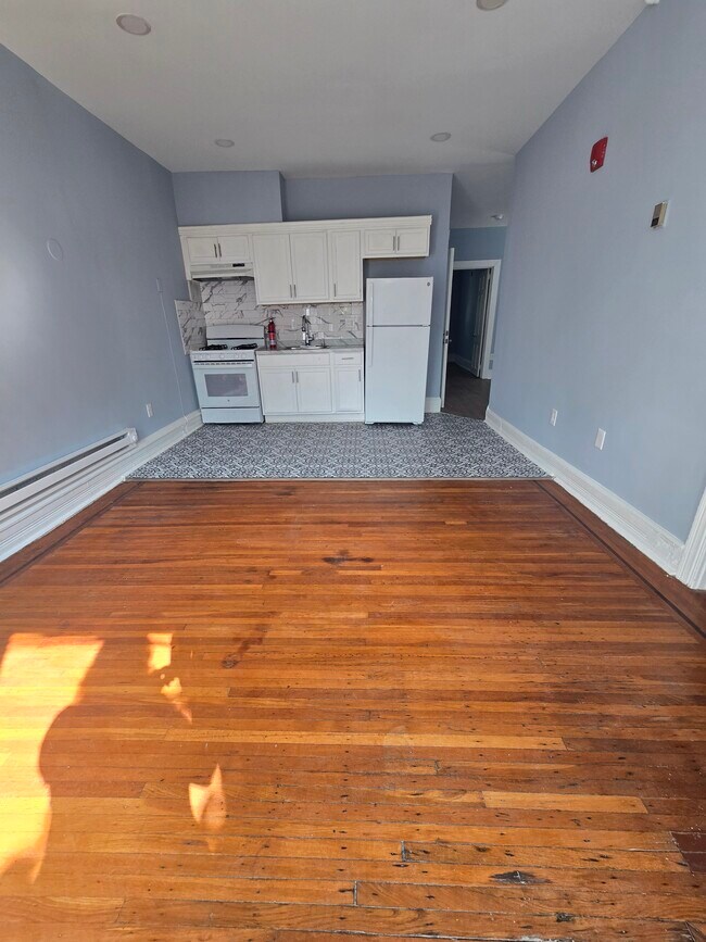 4812 Regent St Unidad 2