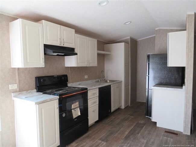 Photo - 1638 Buzz Dr