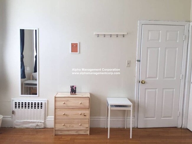 Photo - 126 Warren St Unidad 14