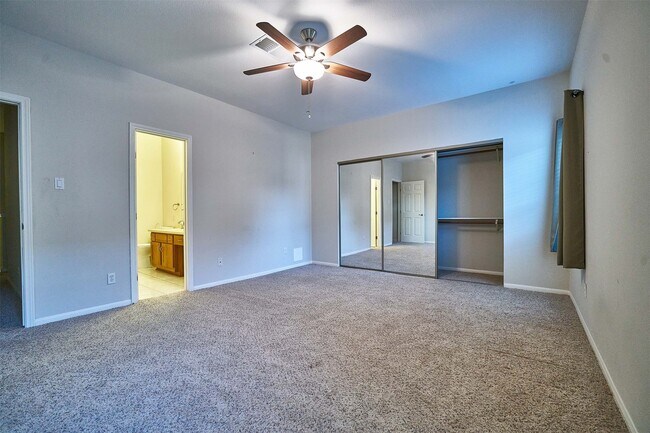 Photo - 2816 Holly Hall St