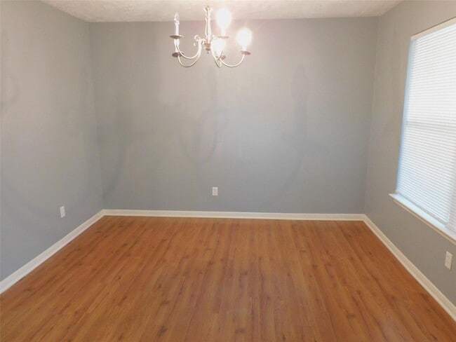 Photo - 1338 Leadenhall Cir