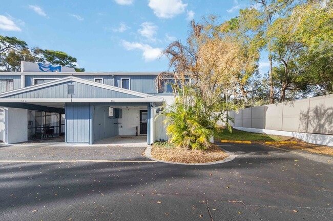 Photo - 102 Lago Vista Blvd