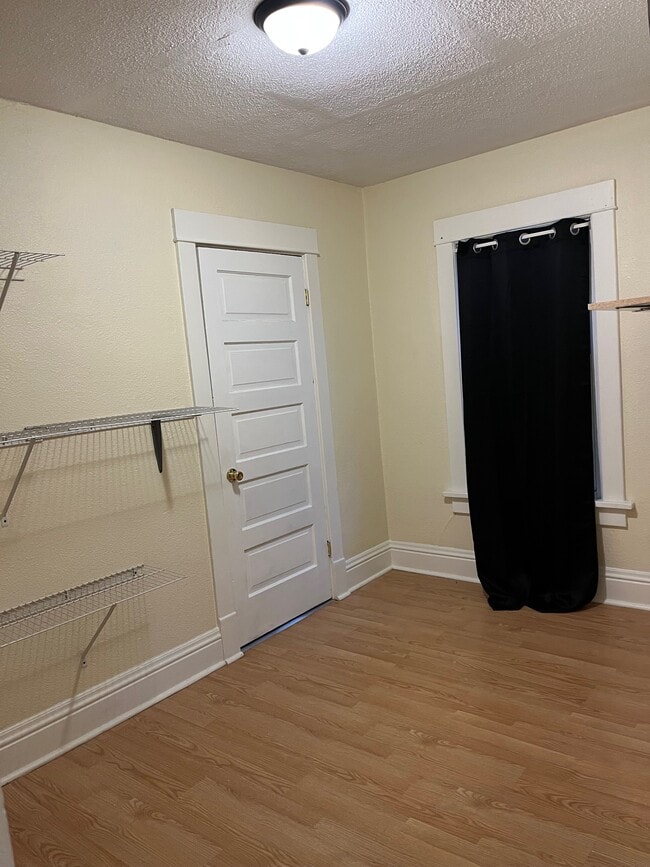 Photo - 623 Riehl St