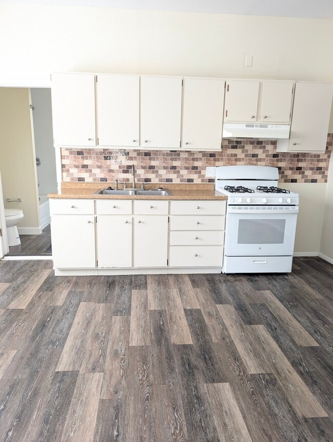 Photo - 731 Mcmakin Ave